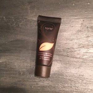 [SOLD] New tarte Amazonian clay foundation